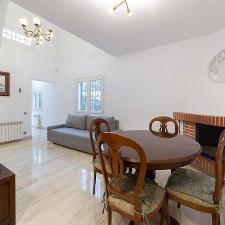 Вилла Silom House Сант-Пере-де-Рибес Экстерьер фото