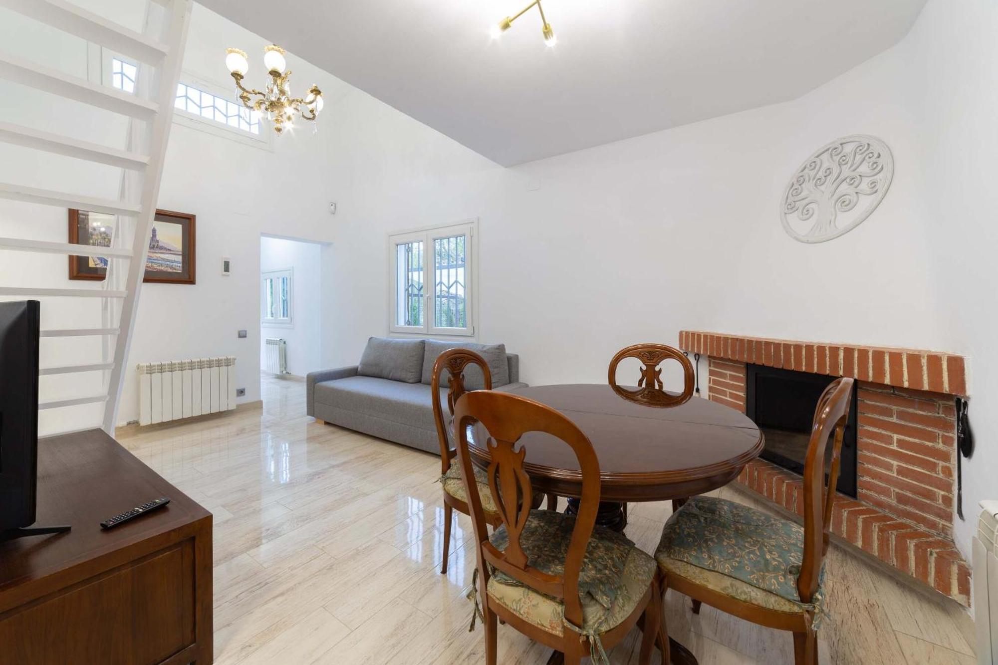 Вилла Silom House Сант-Пере-де-Рибес Экстерьер фото